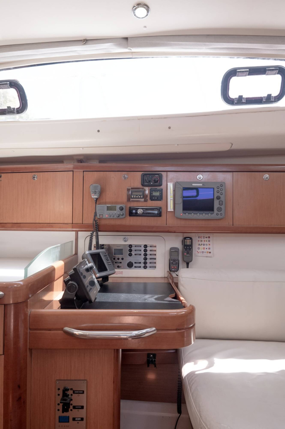 Beneteau-for-sale-09 Beneteau-for-sale-09
