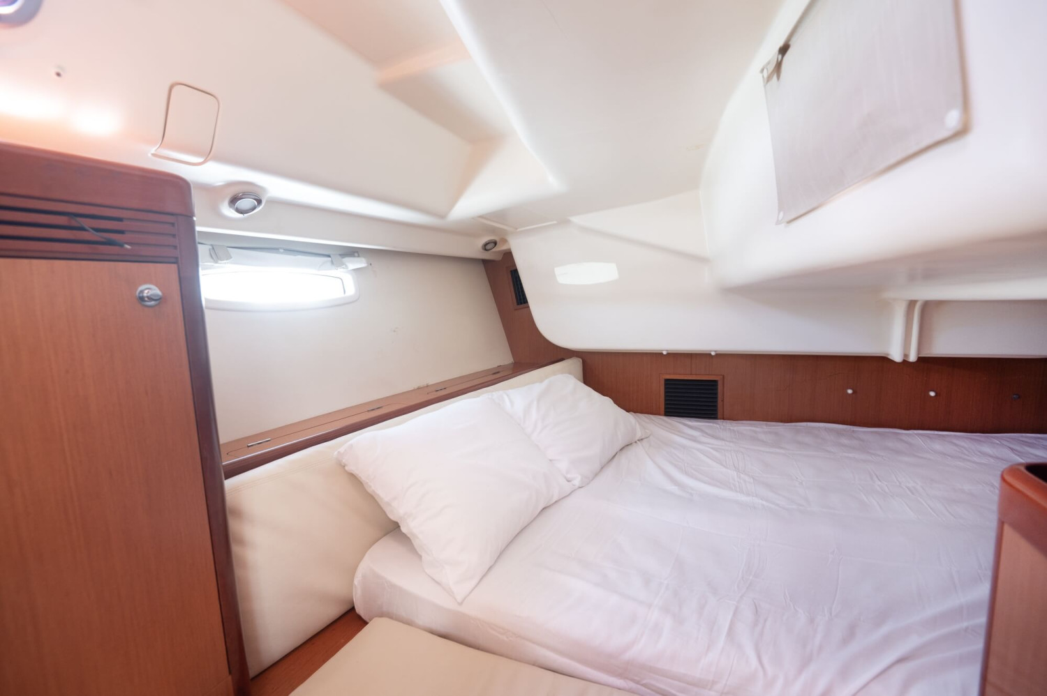 Beneteau-for-sale-11 Beneteau-for-sale-11